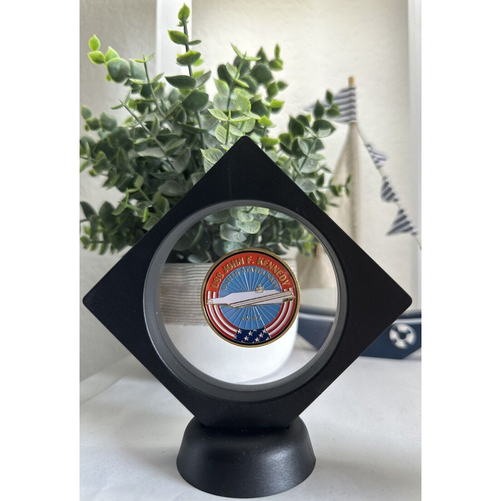 Uss John F. Kennedy Cv-67 Challenge Coin Usn-Us Navy With 3d Display Case