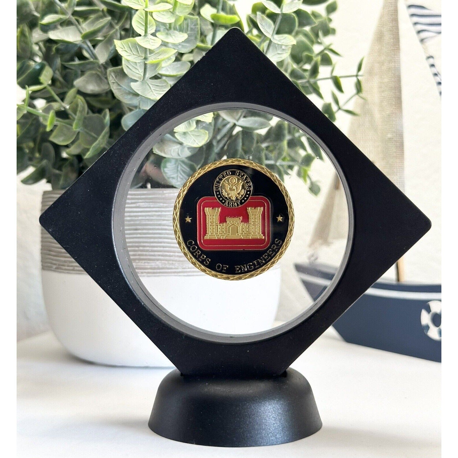 U S ARMY CORPS OF ENGINEERS Challenge Coin With 3D Floating Display Case